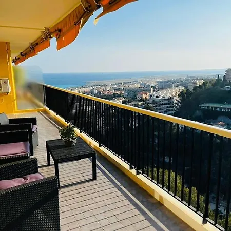 Lejlighed Spacieux Apparemment Dans De Luxe Avec Piscine